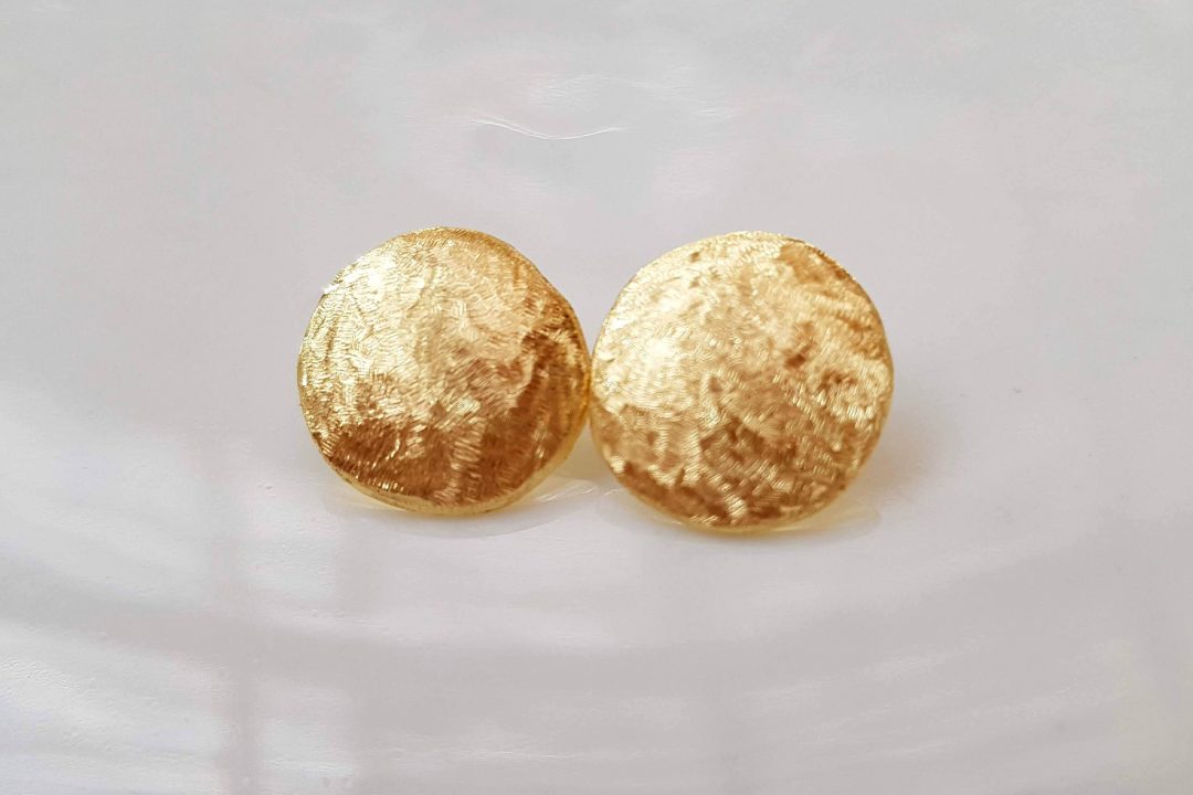 עגילים צמודים סדנאות