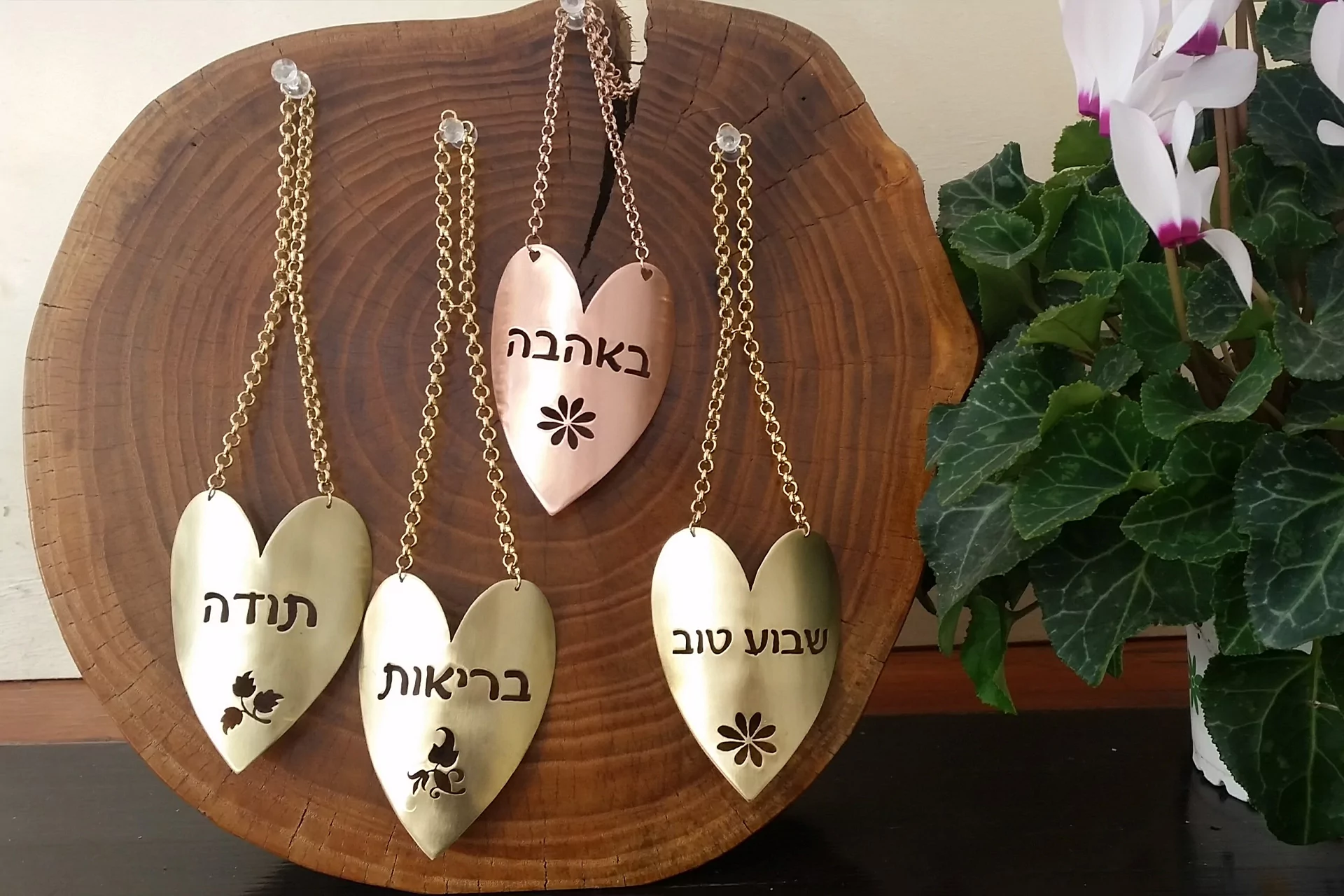 קישוטים לבקבוקי יין